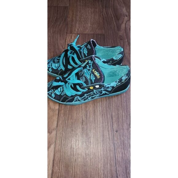 Azzure Denim Tyra Low Top Sneakers - Picture 2 of 8